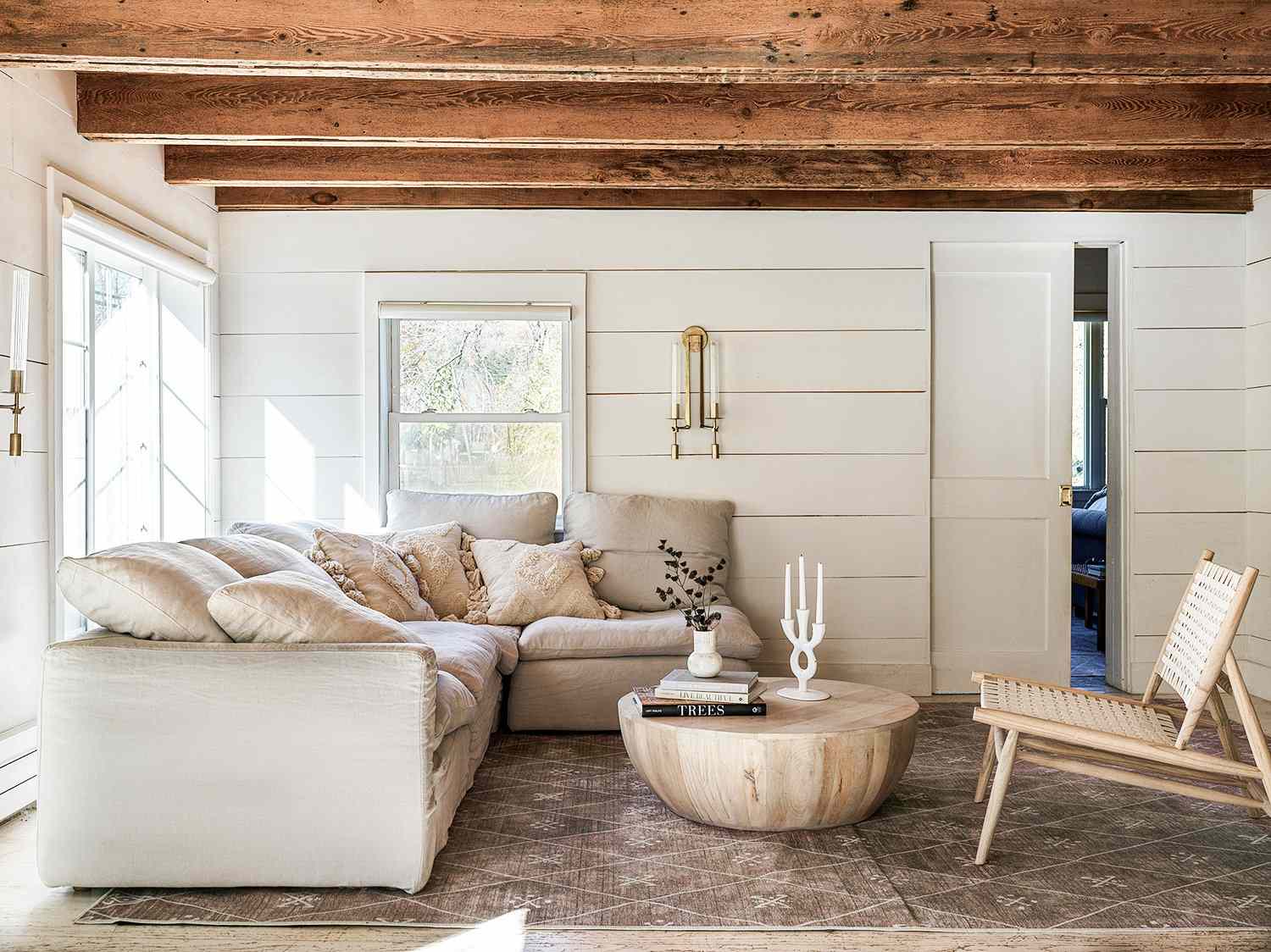 Detalle arquitectónico con materiales naturales